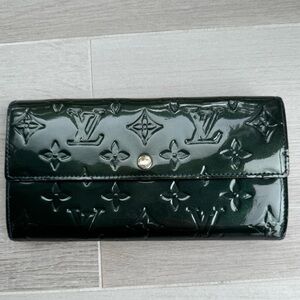 Authentic Louis Vuitton Vernis Porte Feuille Sarah Wallet